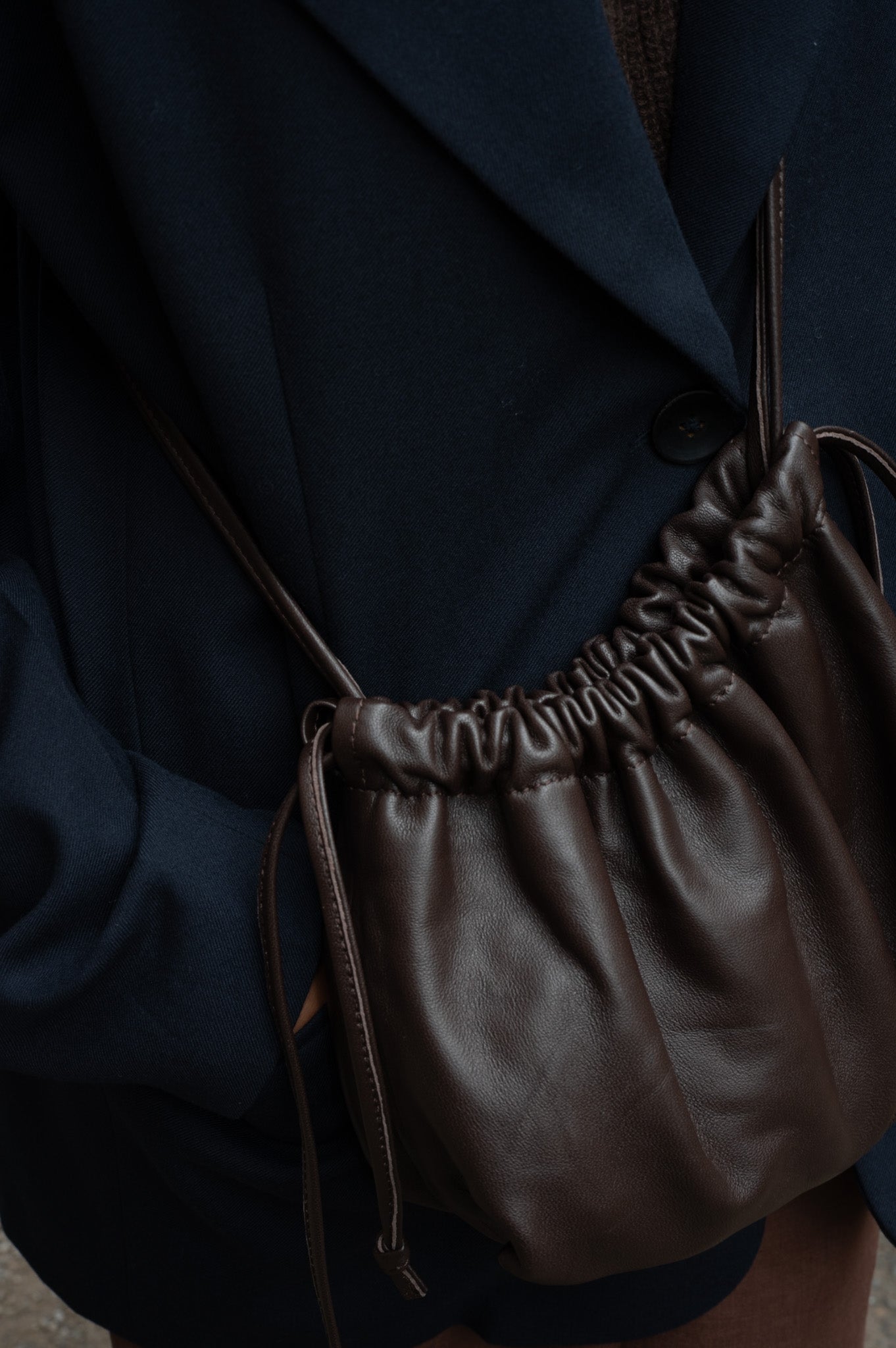 Shibui Cross Body Large Cacao