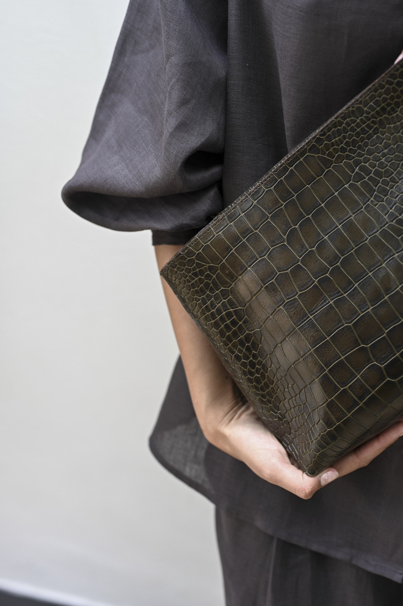 Harukaze Clutch Croc Moss