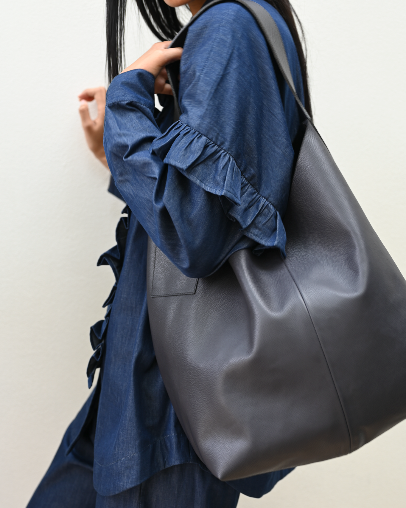 Harukaze Hobo Indigo