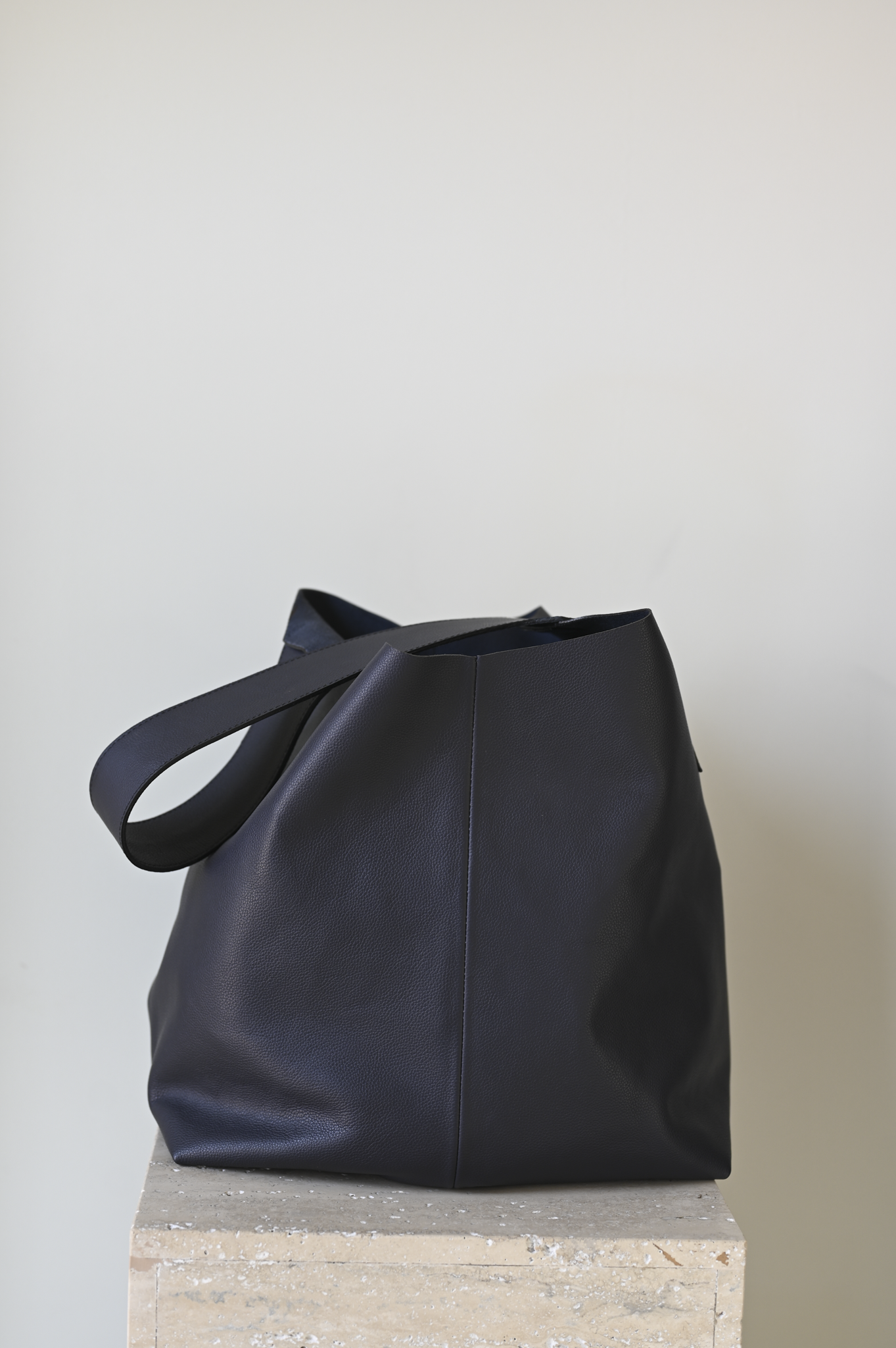 Harukaze Hobo Indigo
