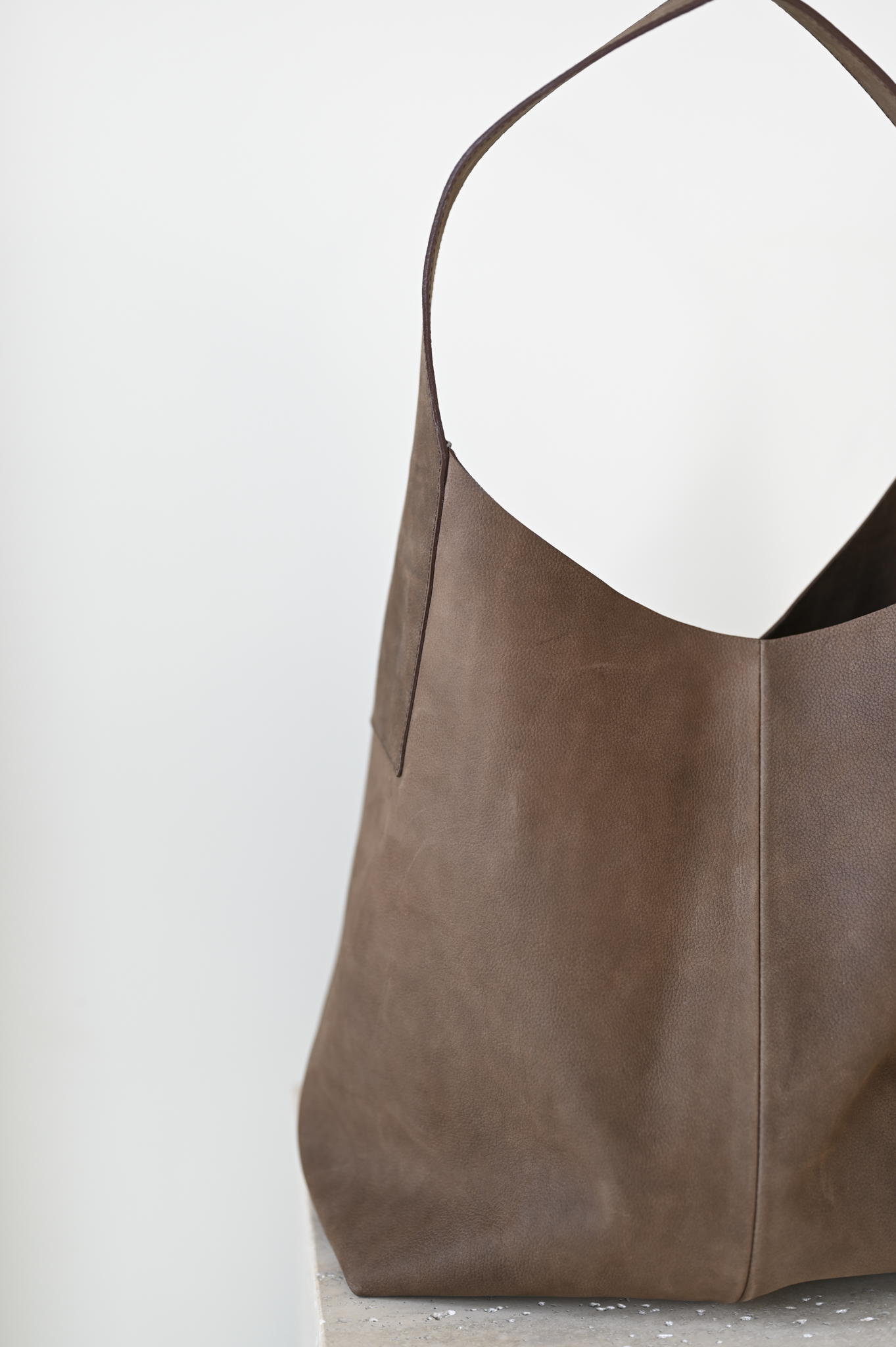 Harukaze Hobo Chestnut