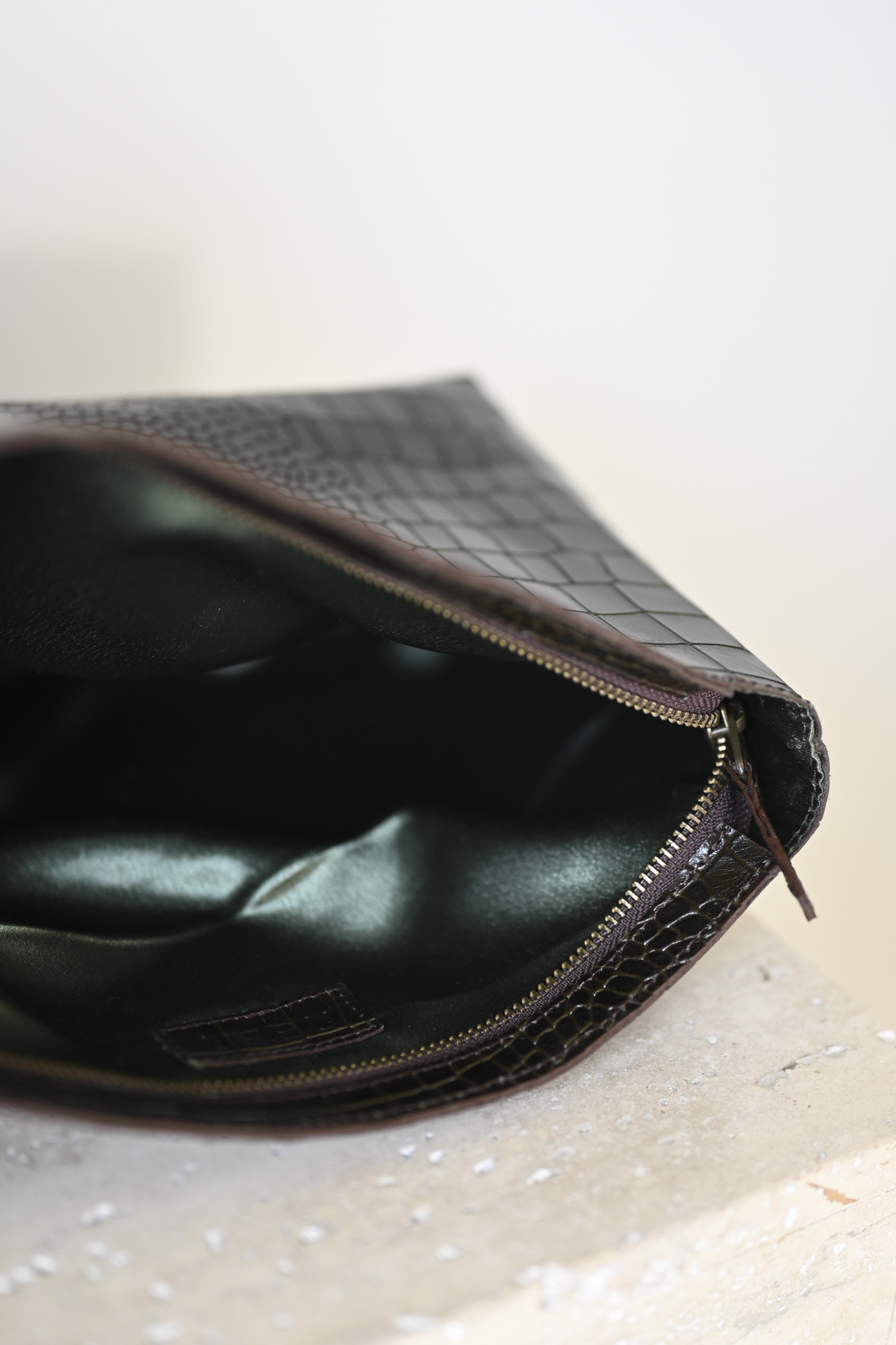 Harukaze Clutch Croc Moss