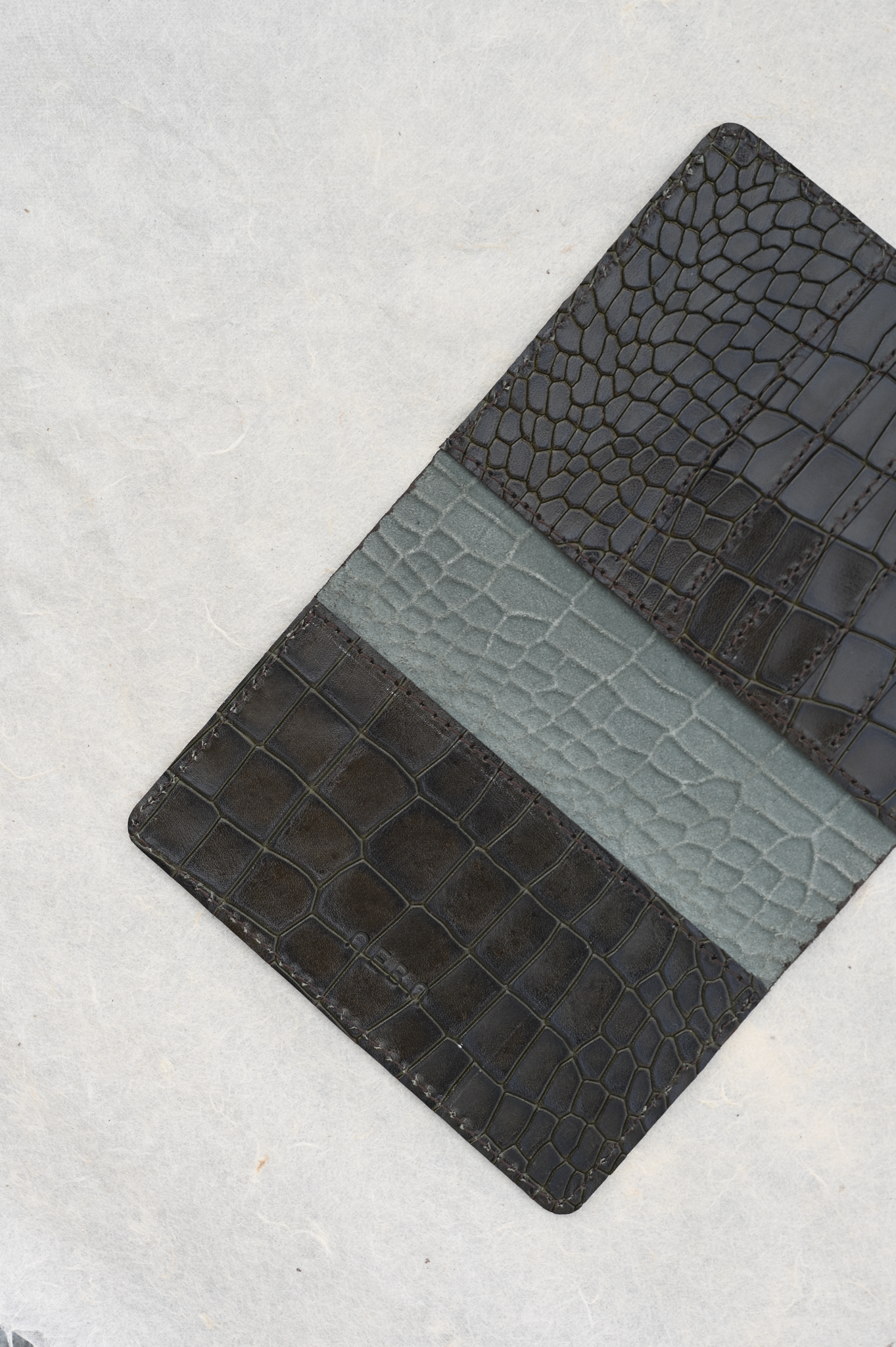 Pasupōto Passport Croc Moss